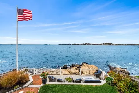 112 Bay View Ave, Salem, MA 01970