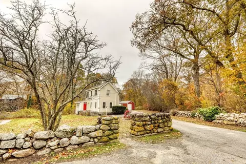 31 Summit Ave, Rockport, MA 01966