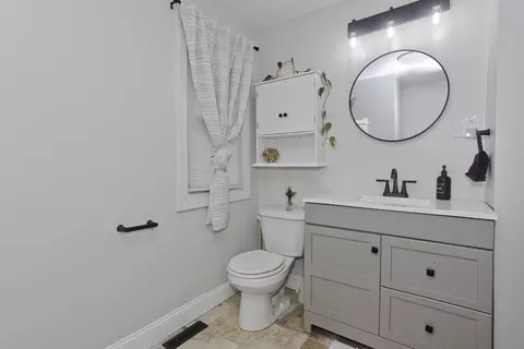 91 Lancaster St, Springfield, MA 01118 photo 25