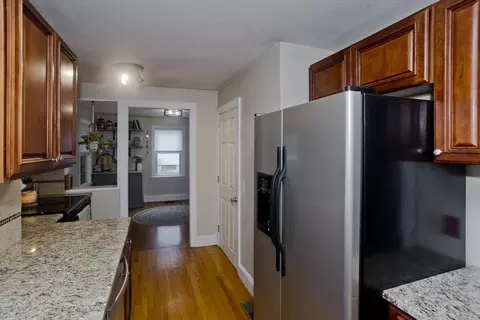 91 Lancaster St, Springfield, MA 01118 photo 7