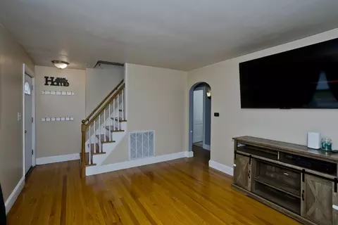 91 Lancaster St, Springfield, MA 01118 photo 15