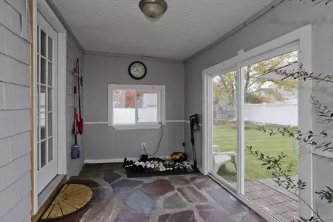 91 Lancaster St, Springfield, MA 01118 photo 37