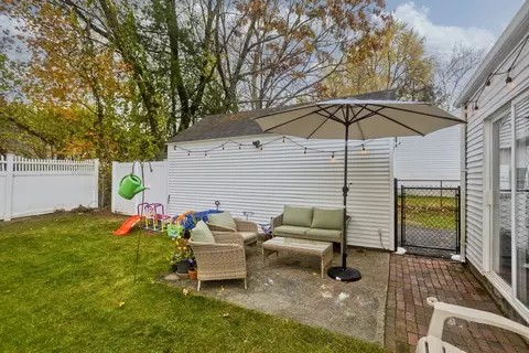 91 Lancaster St, Springfield, MA 01118 photo 39