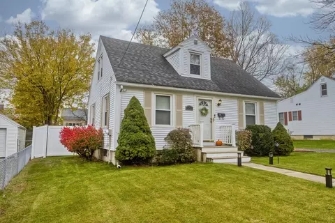 91 Lancaster St, Springfield, MA 01118