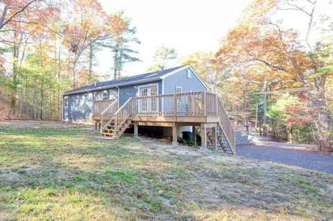 820 Center St, Pembroke, MA 02359