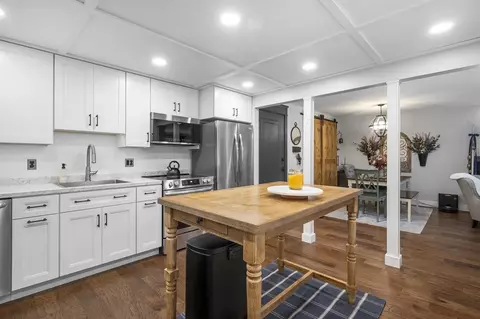 21 Shadowbrook Ln #13, Milford, MA 01757