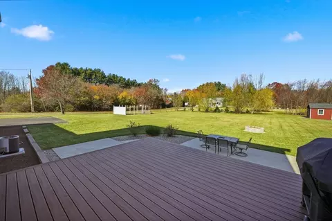 559 E State St, Granby, MA 01033 photo 33