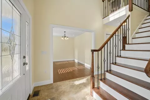 559 E State St, Granby, MA 01033 photo 15