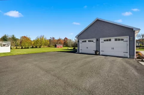 559 E State St, Granby, MA 01033 photo 39