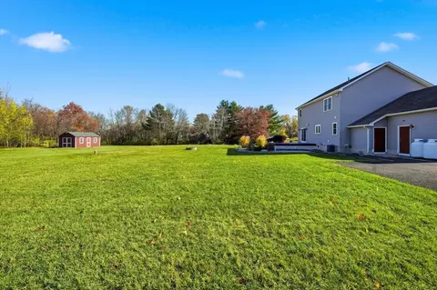 559 E State St, Granby, MA 01033 photo 38