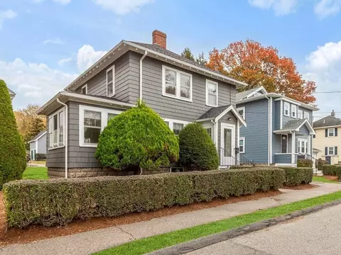 11 Larrabee St, Melrose, MA 02176