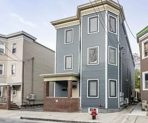50 Maverick St #3, Chelsea, MA 02150