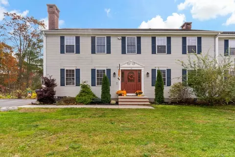 19 Cedar St, Rehoboth, MA 02769