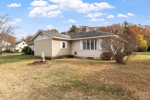 520 Lenox St, Athol, MA 01331 photo 2
