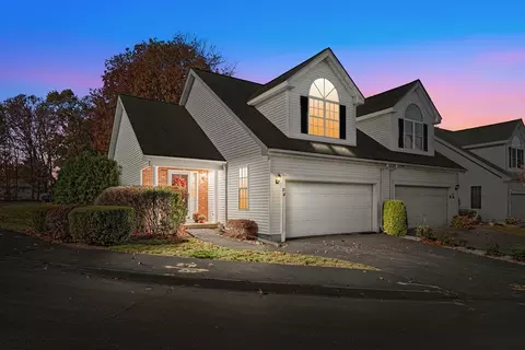 20 Nature View Dr #20, Uxbridge, MA 01569
