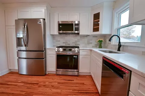 33 Marla Ln, Reading, MA 01867 photo 5