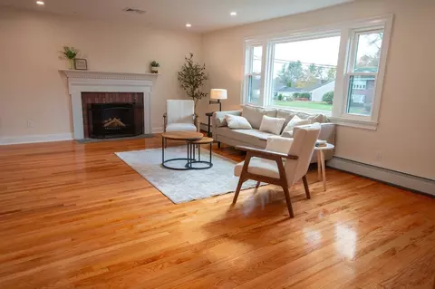 33 Marla Ln, Reading, MA 01867 photo 9