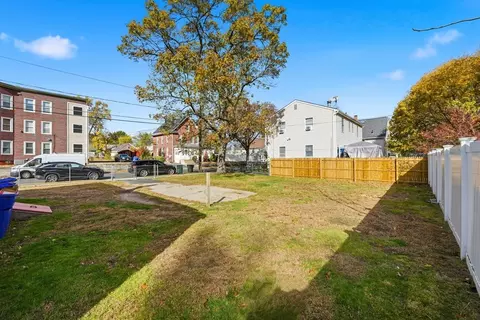 Exterior - 803 Armory St, Springfield, MA 01107 photo 4 of 8