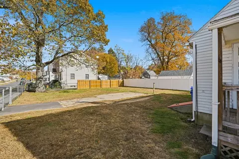 Exterior - 803 Armory St, Springfield, MA 01107 photo 8 of 8
