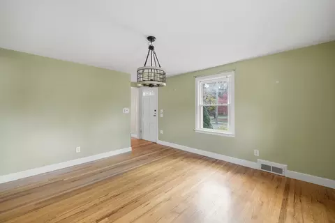 Living - 803 Armory St, Springfield, MA 01107 photo 3 of 5