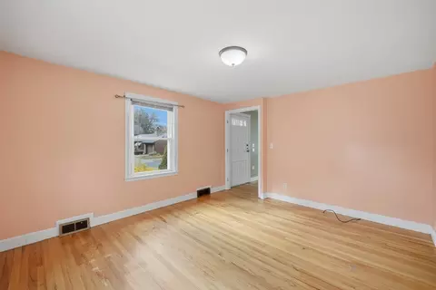 Living - 803 Armory St, Springfield, MA 01107 photo 5 of 5