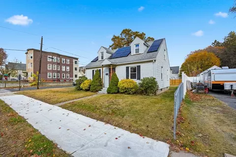 Exterior - 803 Armory St, Springfield, MA 01107 photo 3 of 8