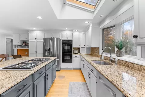 12 Olde Lantern Rd, Acton, MA 01720 photo 9