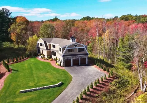 70 Mccallar Ln, Concord, MA 01742