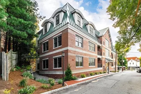 36 Elmwood Ave #2, Winchester, MA 01890