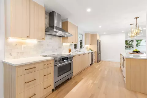 26 Pinewood Rd, Needham, MA 02492 photo 5