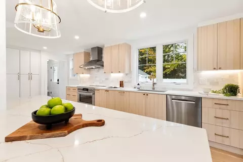 26 Pinewood Rd, Needham, MA 02492 photo 6