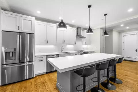 24 Selkirk #24-4, Boston, MA 02135