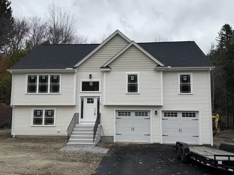 48 Homeward Ave, Uxbridge, MA 01569