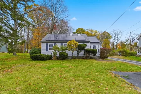 104 Jones Rd, Hopedale, MA 01747
