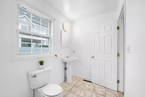 215 Cambridge St, Fall River, MA 02721 photo 15