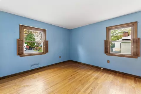 56 Hadley St, Springfield, MA 01118 photo 22