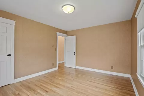 Bedroom - 133 Thompson Rd, Webster, MA 01570 photo 4 of 9