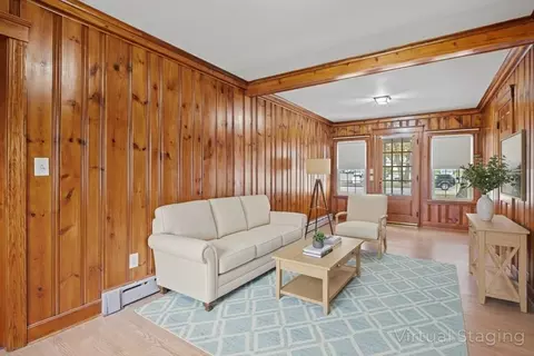 Living - 133 Thompson Rd, Webster, MA 01570 photo 9 of 9