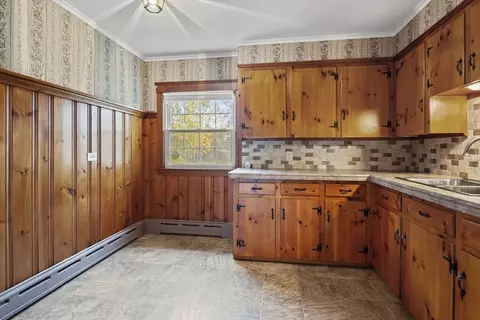 Kitchen - 133 Thompson Rd, Webster, MA 01570 photo 3 of 4