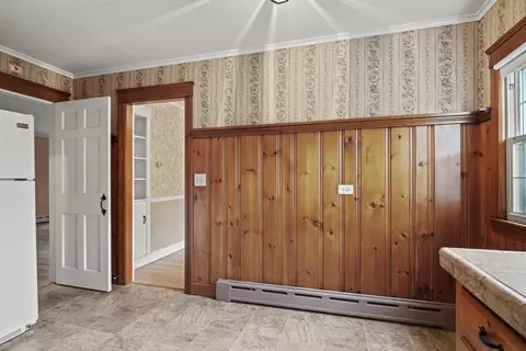 Entry Way - 133 Thompson Rd, Webster, MA 01570 photo 1 of 1