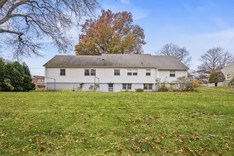 Exterior - 133 Thompson Rd, Webster, MA 01570 photo 3 of 6