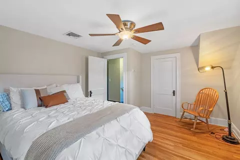 Bedroom - 16 Lyman St, Beverly, MA 01915 photo 3 of 5