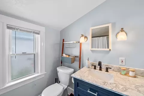 Bath - 16 Lyman St, Beverly, MA 01915 photo 1 of 3