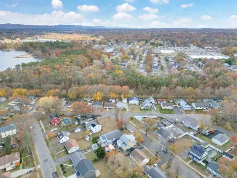 View/Area - 49 Mohegan Ave, Springfield, MA 01151 photo 5 of 5