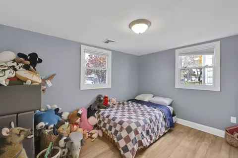 Bedroom - 49 Mohegan Ave, Springfield, MA 01151 photo 2 of 4