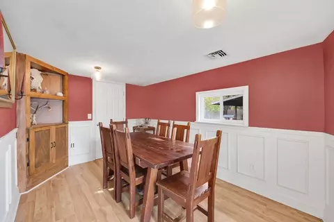 Dining - 49 Mohegan Ave, Springfield, MA 01151 photo 1 of 4