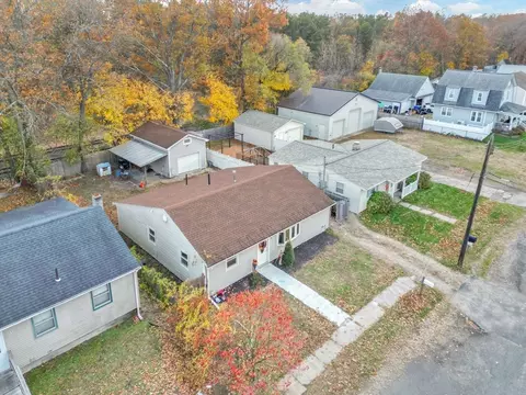 View/Area - 49 Mohegan Ave, Springfield, MA 01151 photo 1 of 5