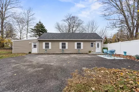 23 Bennett Ln, Lancaster, MA 01523