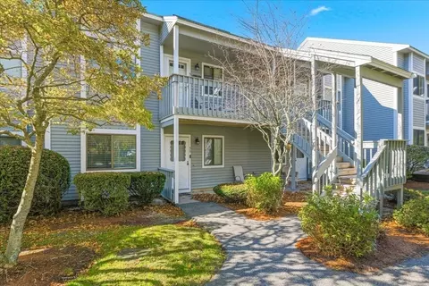 52 Eaton Ln #52, Brewster, MA 02631