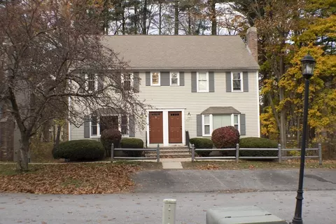 436 Wellman Ave #436, Chelmsford, MA 01863